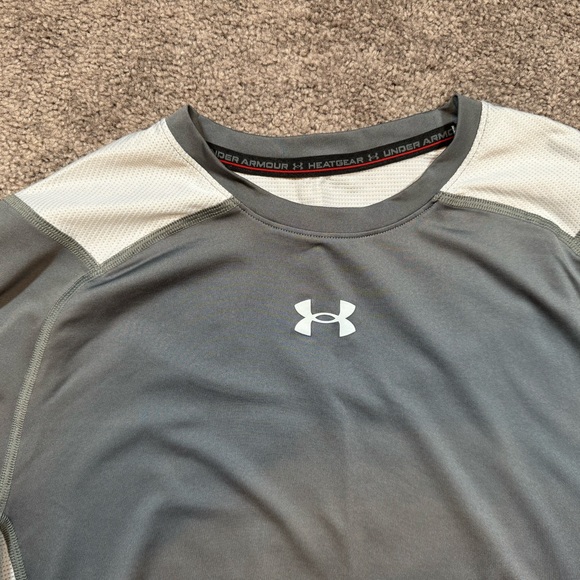 Under Armour T-shirt - Picture 3 of 5